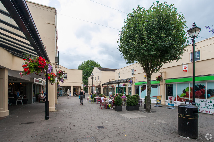 Vicarage Walk, Frome for lease - Building Photo - Image 1 of 14