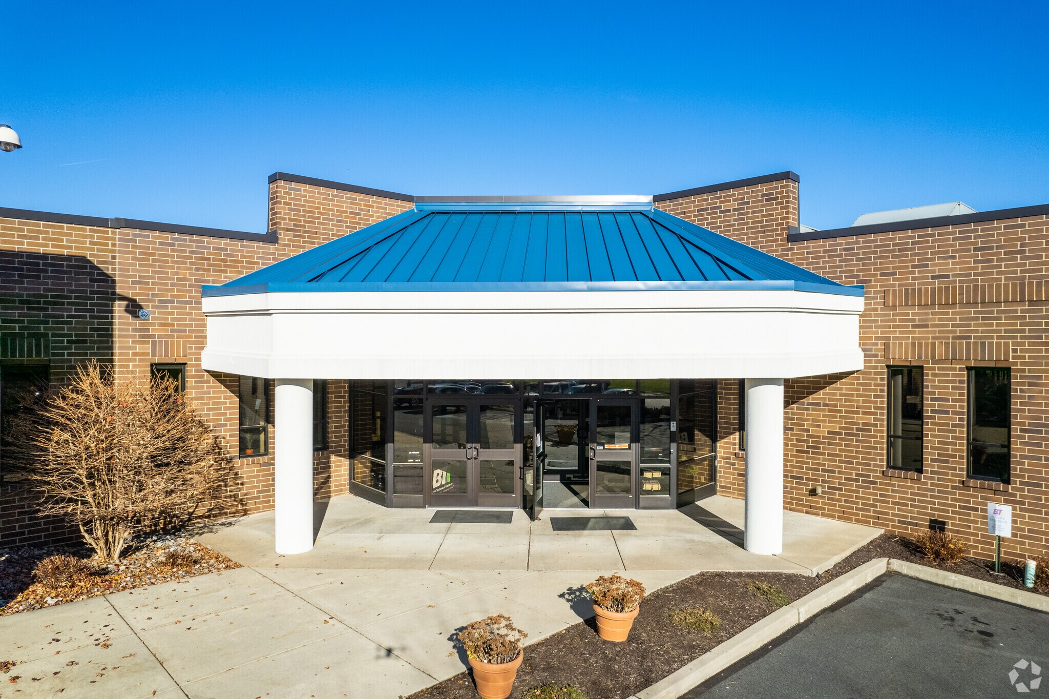 2205 Ridgewood Rd, Wyomissing, PA for sale Building Photo- Image 1 of 1
