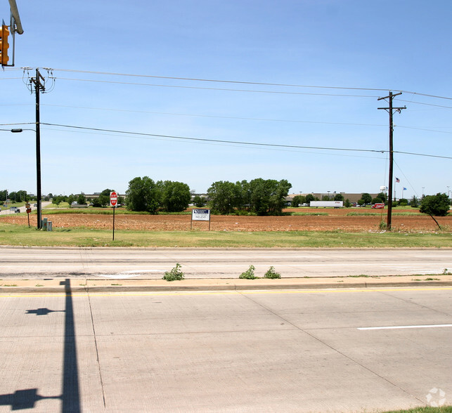 101 S Morgen Rd, Oklahoma City, OK for sale - Primary Photo - Image 1 of 1