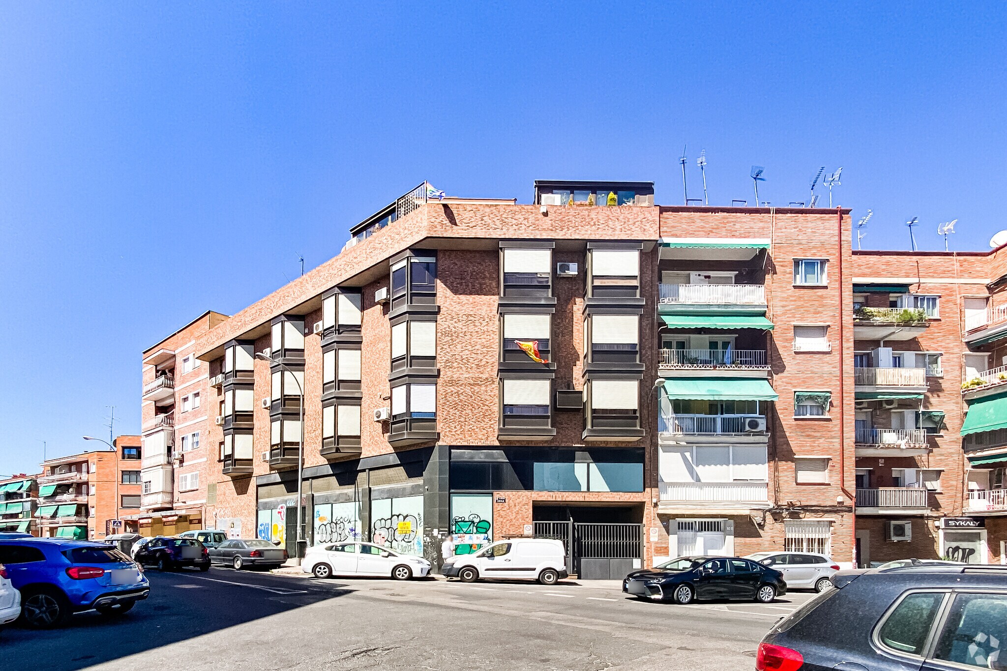 Paseo Jesuitas, 46, Madrid, Madrid for sale Primary Photo- Image 1 of 1