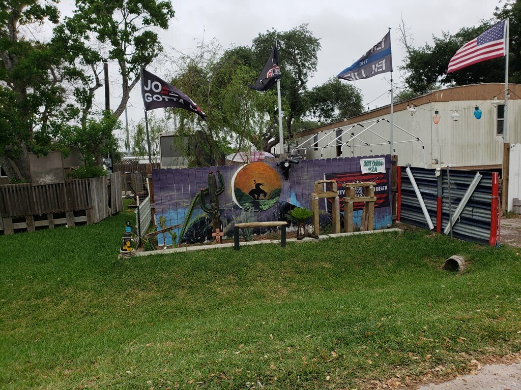 119 Oakdale Dr, Rockport, TX 78382 Multifamily for Sale