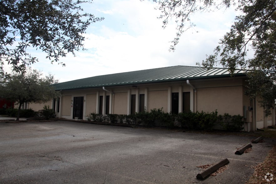 325 Scarlett Blvd, Oldsmar, FL for sale - Building Photo - Image 3 of 24