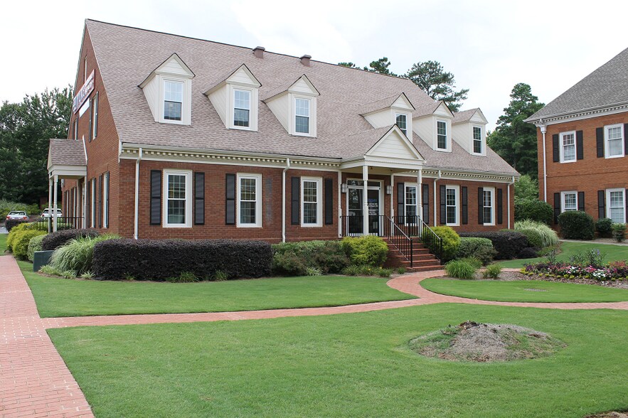 2390 Mount Vernon Rd, Dunwoody, GA 30338