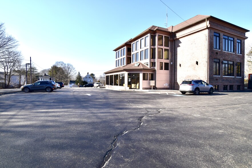 169 N Franklin St, Holbrook, MA for lease - Building Photo - Image 2 of 7