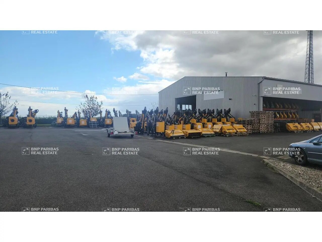 Flex in La Ferté-Gaucher for sale Building Photo- Image 1 of 5