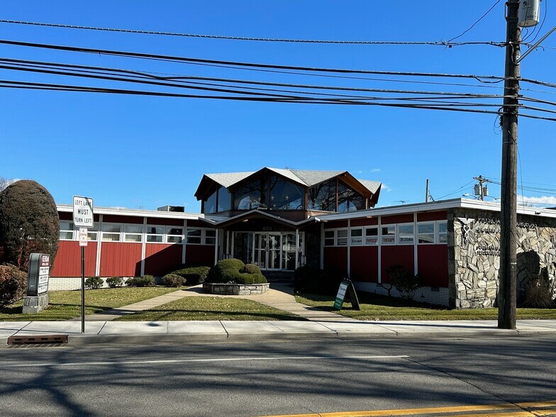 600 Midland Ave, Garfield, NJ 07026