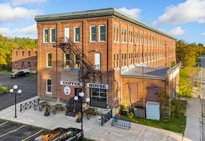 1 Sherbrooke St E, Perth, ON for lease - Building Photo - Image 2 of 41