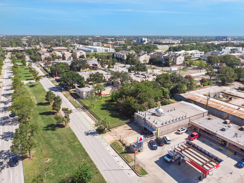 140 Heights Blvd, Houston, TX for sale - Aerial - Image 3 of 8