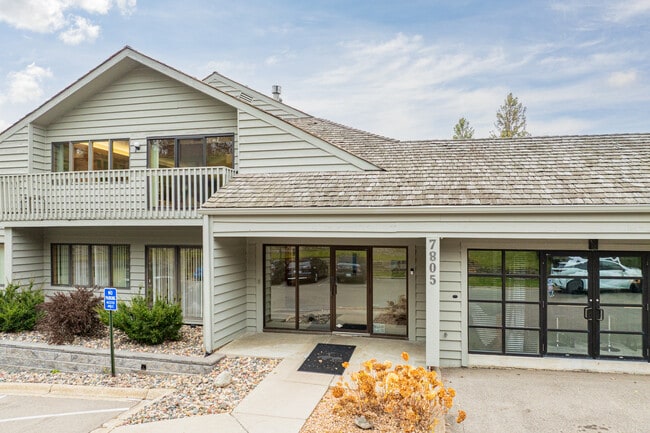 More details for 7805 Telegraph Rd, Bloomington, MN - Office for Auction