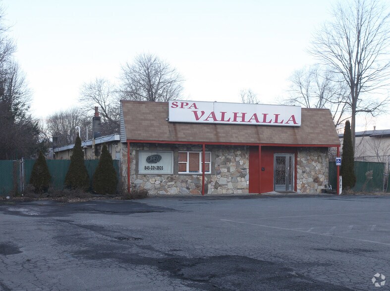 721 Ulster Ave, Kingston, NY for sale - Primary Photo - Image 1 of 1