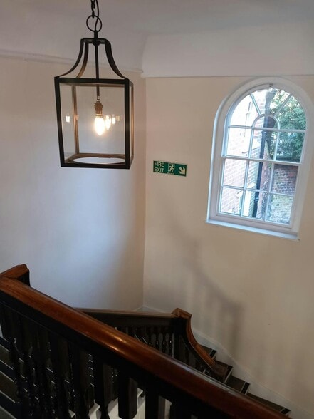 2 West St, Henley On Thames for lease - Building Photo - Image 2 of 13