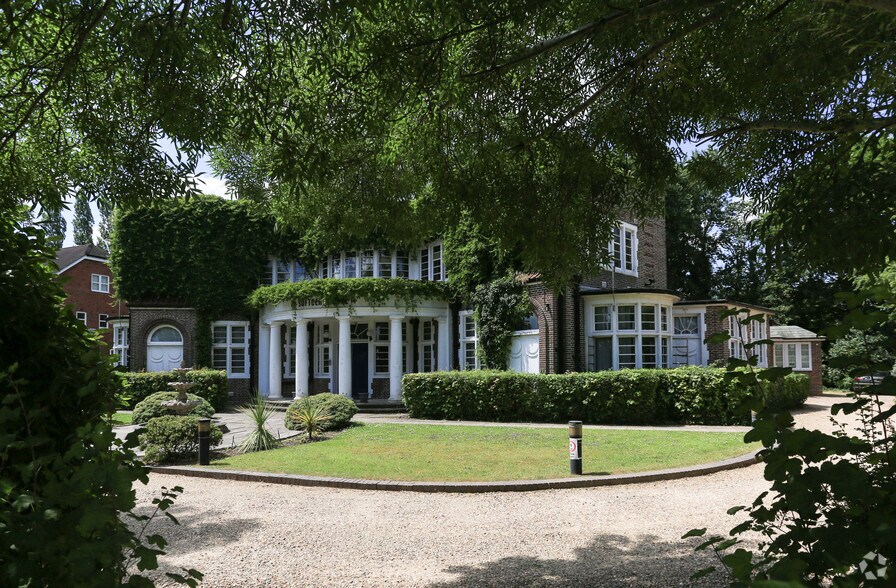 London Rd, Hassocks, WSX BN6 9BN Softech House