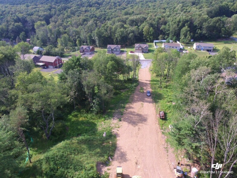 Owl Creek Rd, Tamaqua, PA 18252