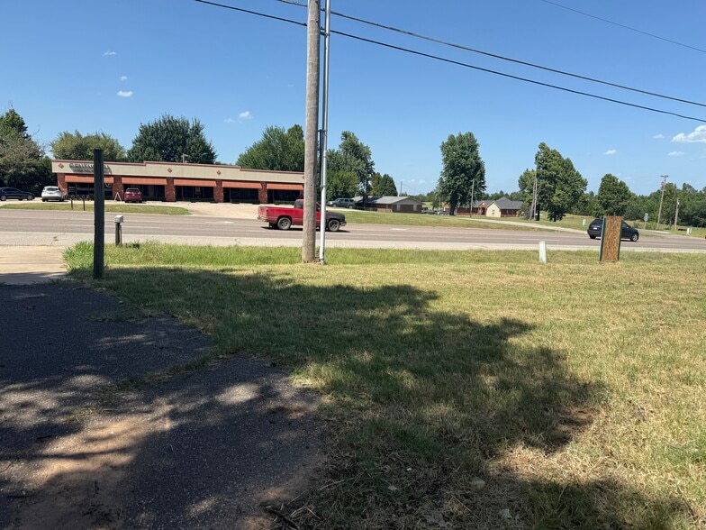 18718 NE 23rd St, Harrah, OK for lease - Building Photo - Image 3 of 9