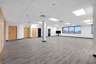 9495 E San Salvador Dr, Scottsdale, AZ for lease Interior Photo- Image 2 of 6