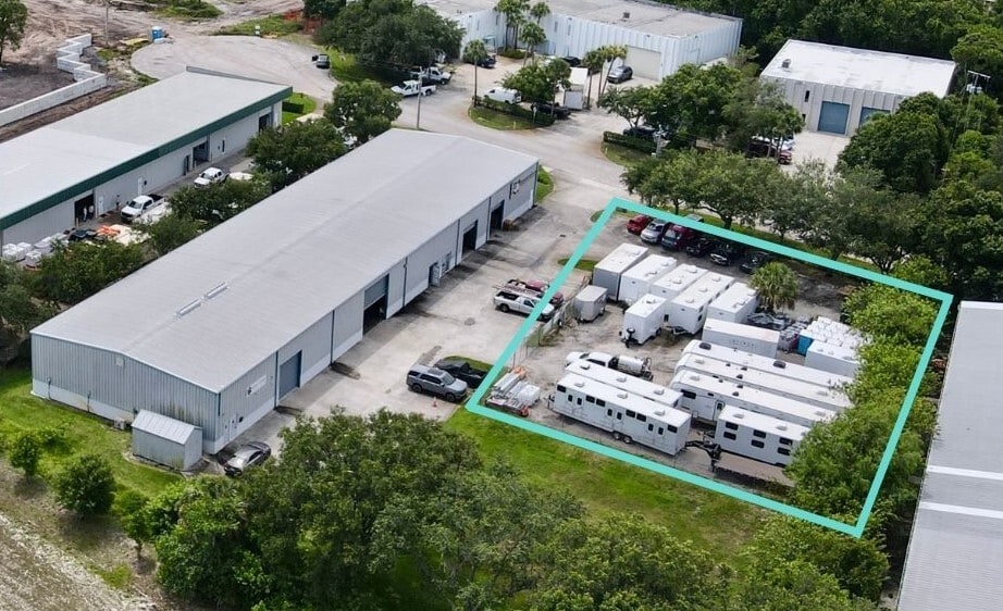 510 2nd St SW, Vero Beach, FL for lease - Building Photo - Image 2 of 2