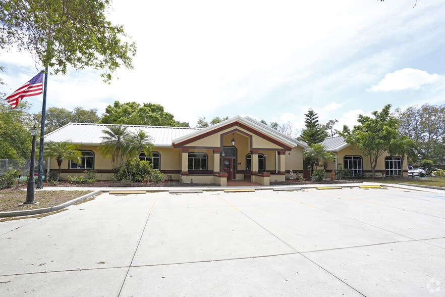 5660 Ashton Rd, Sarasota, FL for lease - Primary Photo - Image 1 of 3