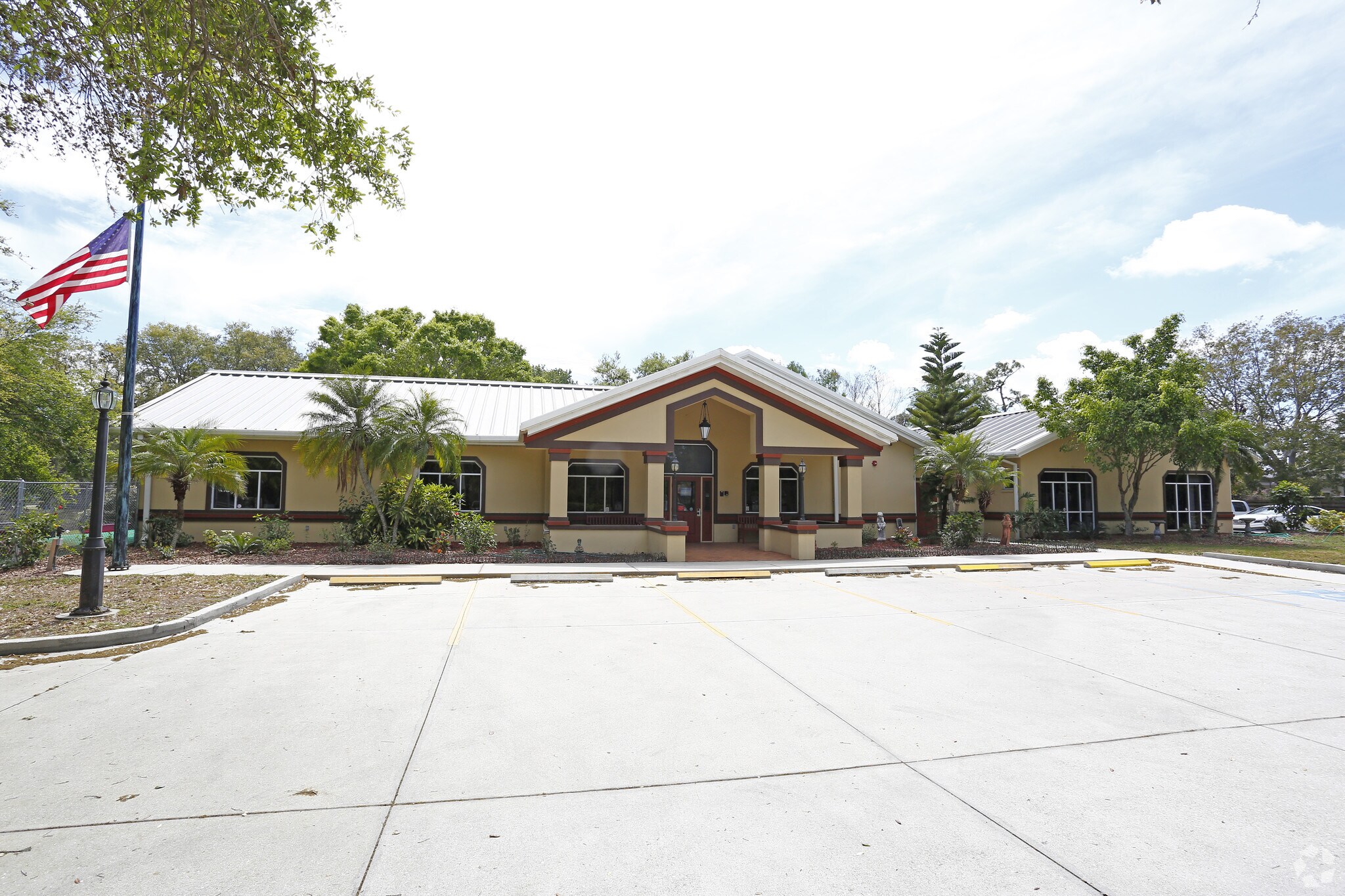 5660 Ashton Rd, Sarasota, FL for lease Primary Photo- Image 1 of 4