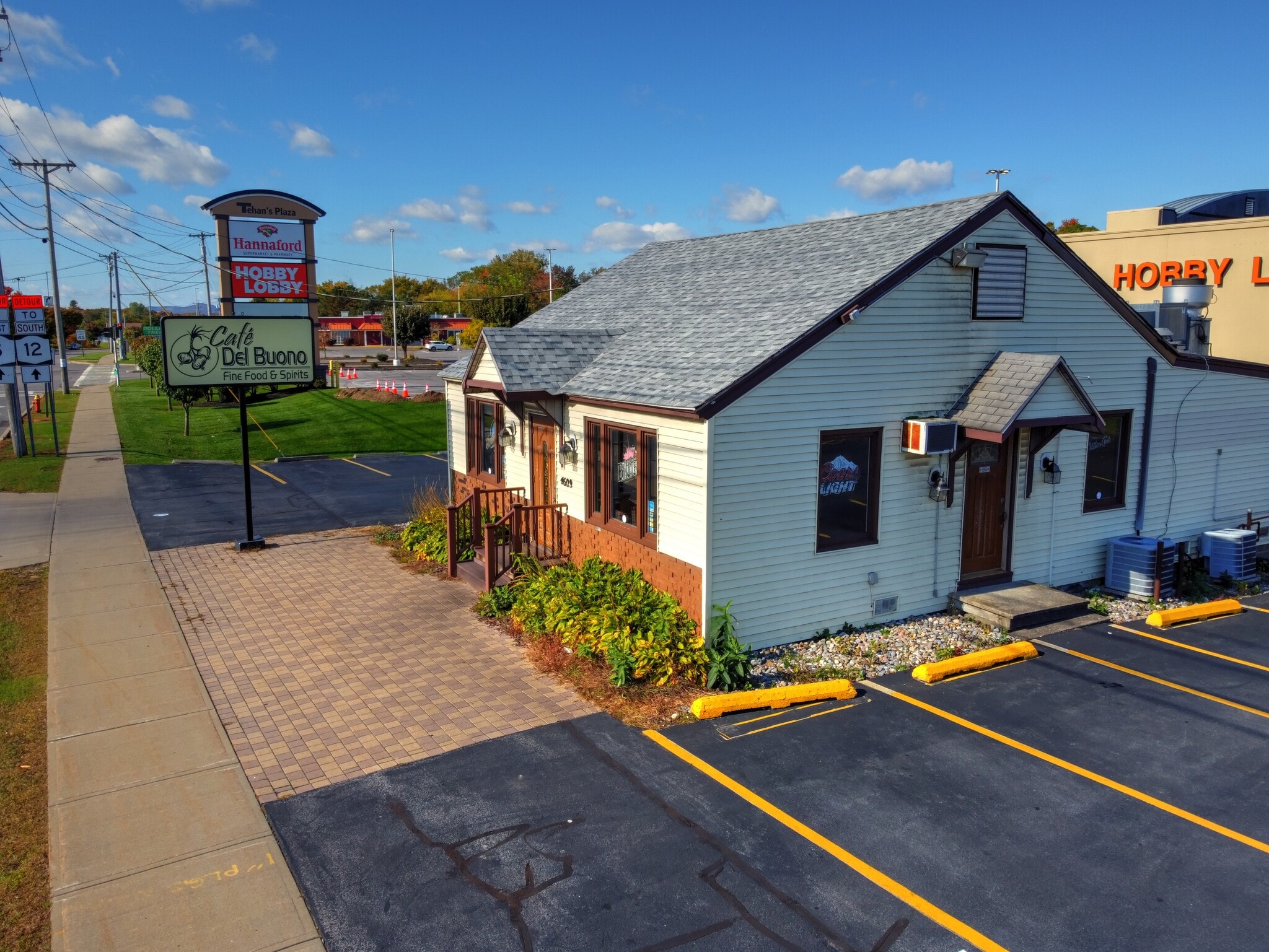 45714605 Commercial Dr, New Hartford, NY 13413 Tehan's Plaza