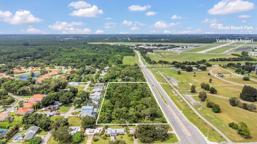 2301 43rd Ave, Vero Beach, FL for sale - Building Photo - Image 3 of 15