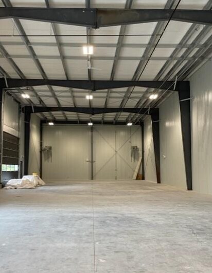 21 Jamie Av, Ottawa, ON for sale Interior Photo- Image 1 of 1