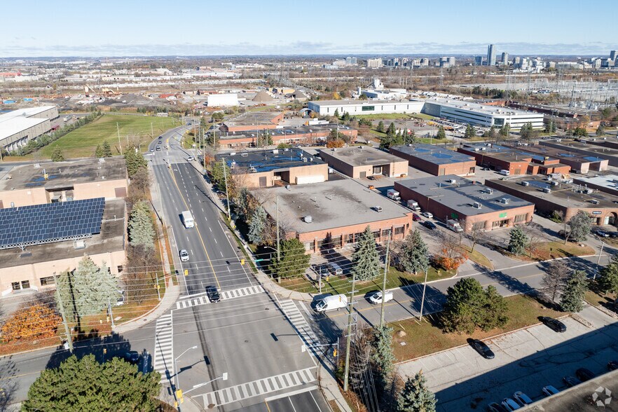 42 Riviera Dr, Markham, ON for lease - Building Photo - Image 2 of 3