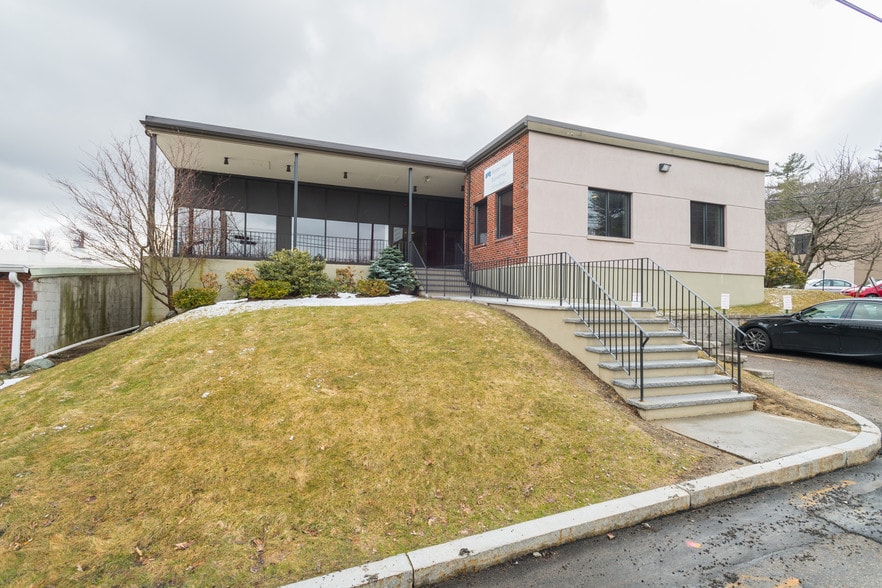 20 Fox Rd, Waltham, MA for sale - Other - Image 1 of 1