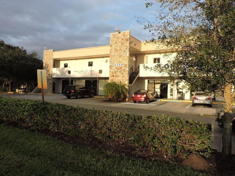 8104-8128 US Highway 1, Vero Beach, FL for lease - Building Photo - Image 1 of 2