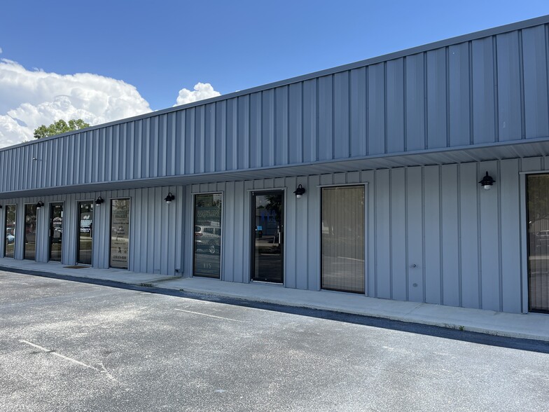 5686 Youngquist Rd, Fort Myers, FL for lease - Building Photo - Image 2 of 4