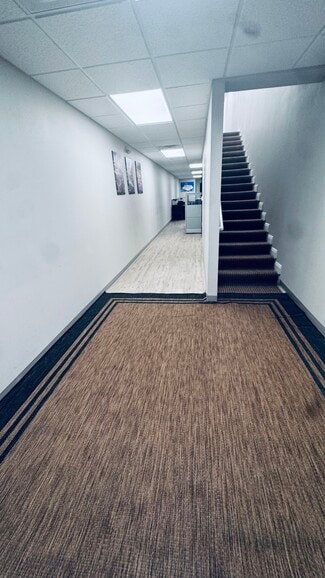 More details for 6015 S Rainbow Blvd, Las Vegas, NV - Coworking for Lease