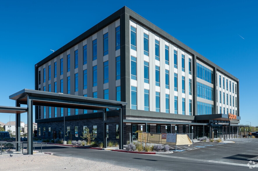 The Village @ St. Rose portfolio of 6 properties for sale on LoopNet.com - Primary Photo - Image 1 of 4