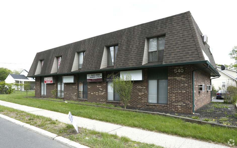 540 Bound Brook Rd, Middlesex, NJ 08846