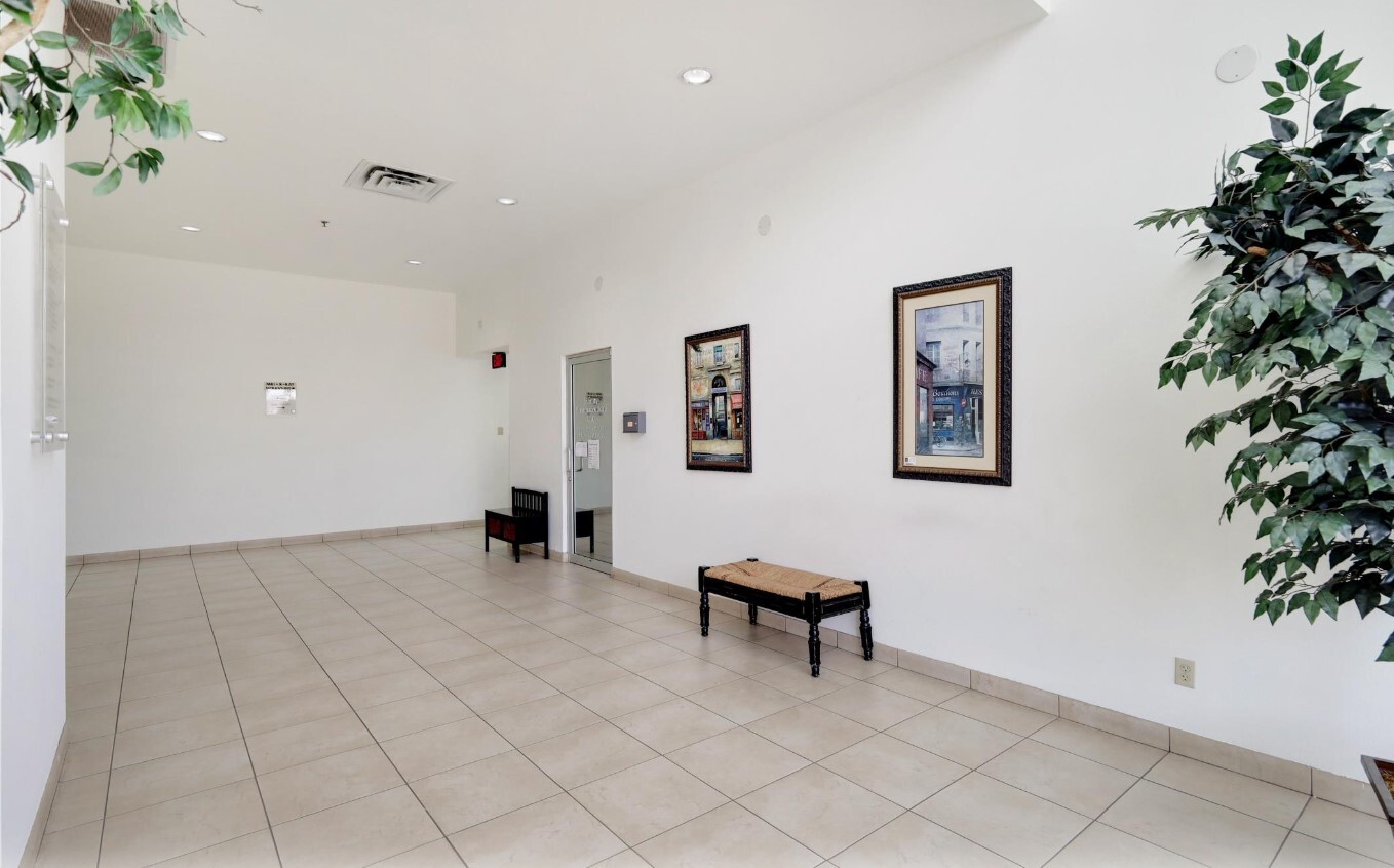 2698 N Galloway Ave, Mesquite, TX for sale Interior Photo- Image 1 of 33