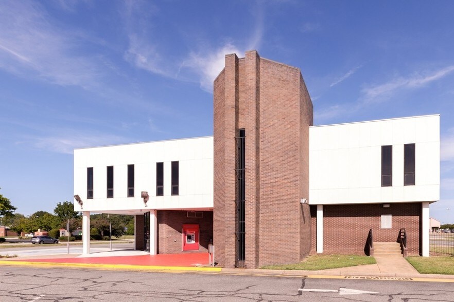 2030 Coliseum Dr, Hampton, VA for lease - Building Photo - Image 3 of 10