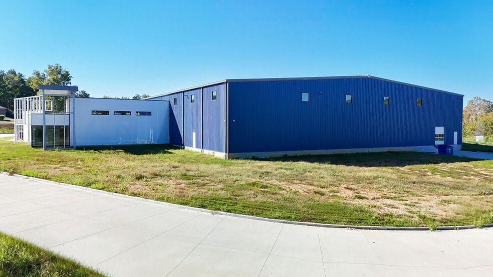 8989 Weier Rd, Pevely, MO for sale - Building Photo - Image 2 of 32