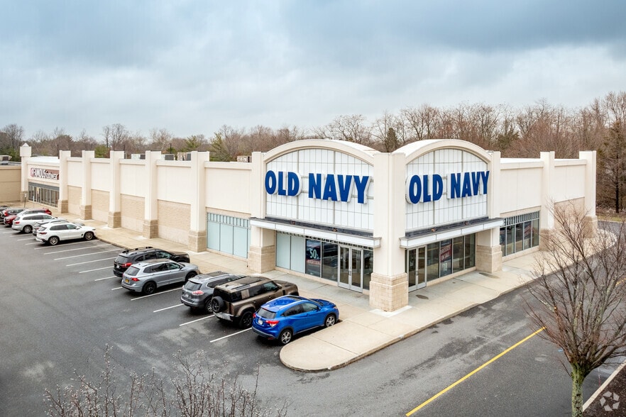 5025 Jericho Tpke, Commack, NY for lease - Building Photo - Image 2 of 6