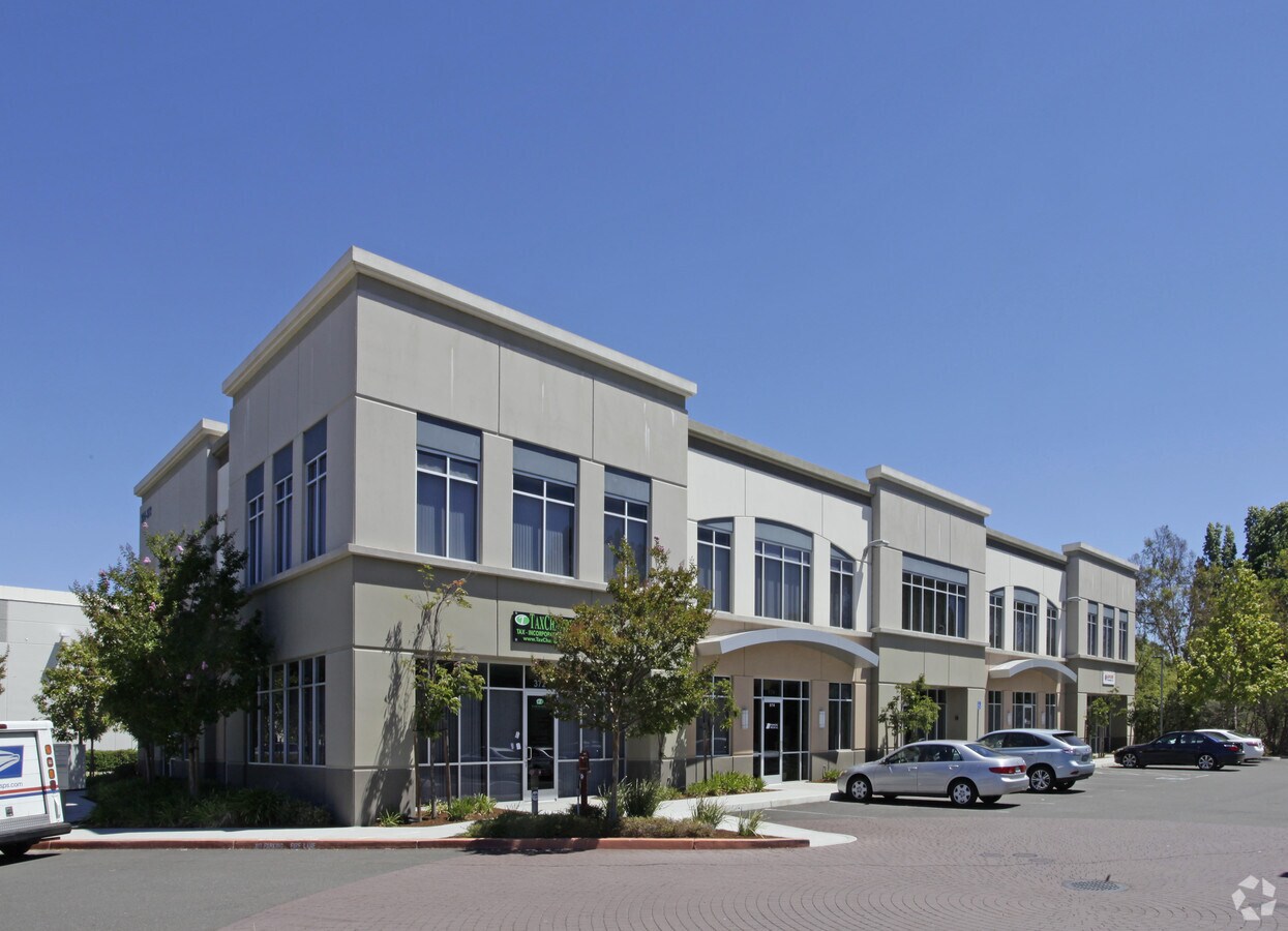 354 372 Fairview Way Milpitas Ca 95035 Venture Commerce Center Loopnet Com