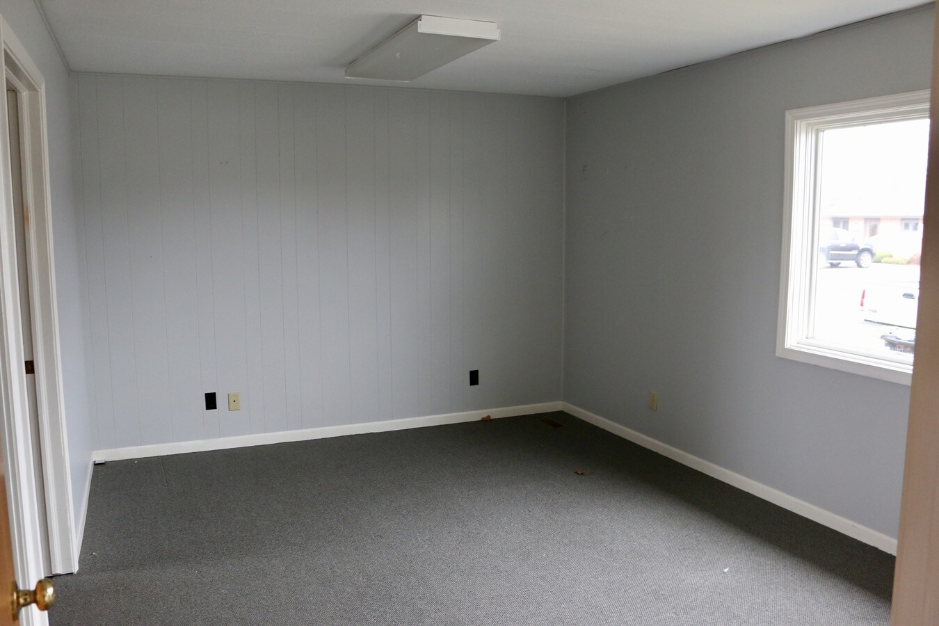 31733183 Shattuck Rd, Saginaw, MI 48603