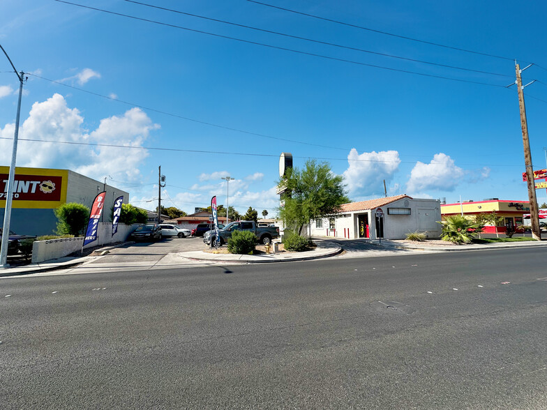 4935 E Charleston Blvd, Las Vegas, NV for sale - Building Photo - Image 3 of 4