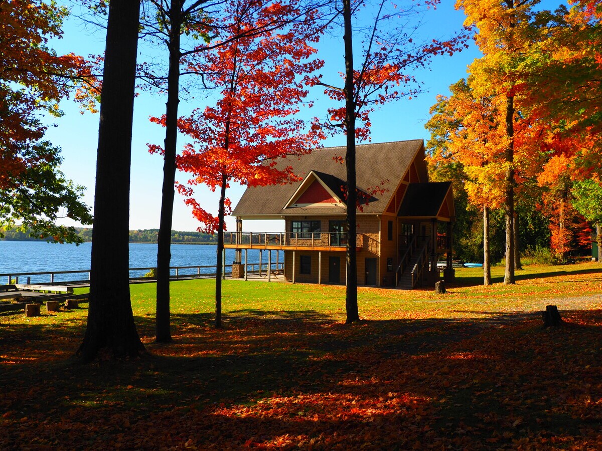 4163 W Lake Rd, Silver Springs, NY 14550