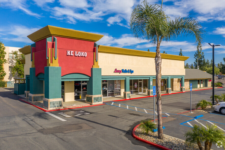 385-421 N Escondido Blvd, Escondido, CA for lease - Building Photo - Image 1 of 15