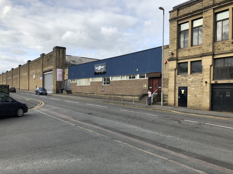 St. Thomas Rd, Huddersfield for lease - Building Photo - Image 1 of 1