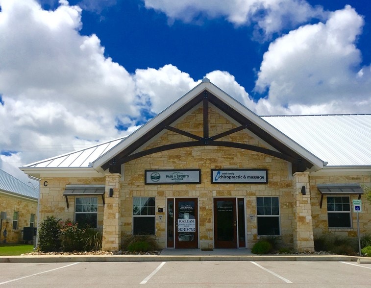 1130 Cottonwood Crk, Cedar Park, TX for lease - Building Photo - Image 2 of 48