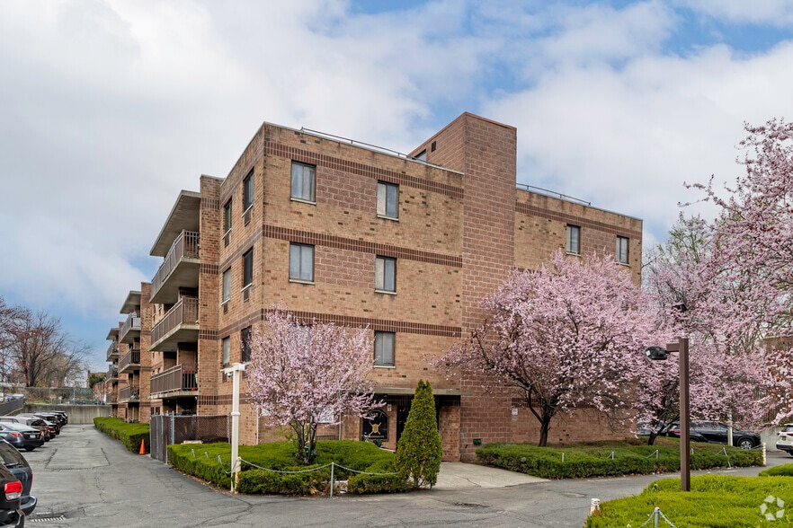 1835 Needham Ave, Bronx, NY for sale - Primary Photo - Image 1 of 1