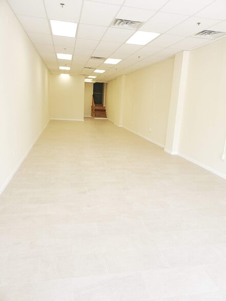 952-962 Sherman Ave, Elizabeth, NJ for lease - Interior Photo - Image 3 of 11
