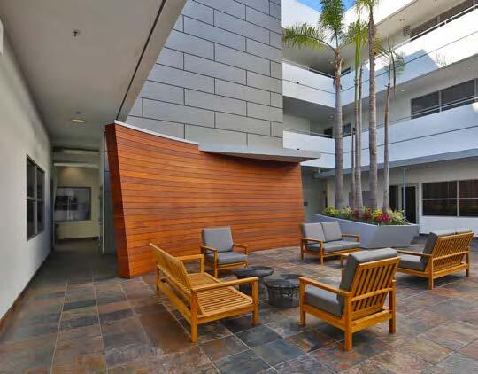 2825 Santa Monica Blvd, Santa Monica, CA for lease - Building Photo - Image 2 of 6