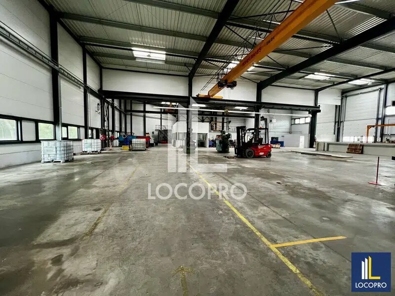 Office in Vitrolles for lease Interior Photo- Image 1 of 3