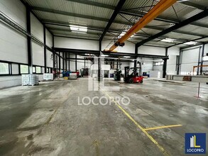 Office in Vitrolles for lease Interior Photo- Image 1 of 3