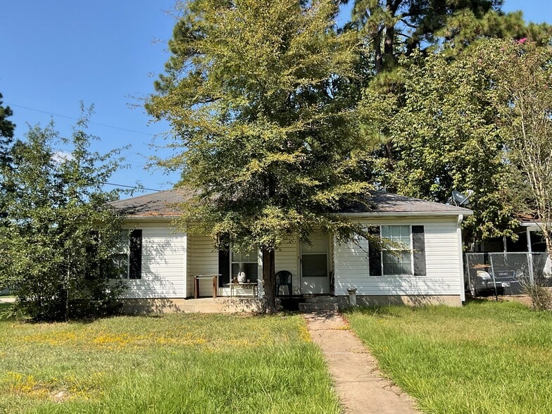 703 Ashford St, Diboll, TX for sale - Primary Photo - Image 1 of 1