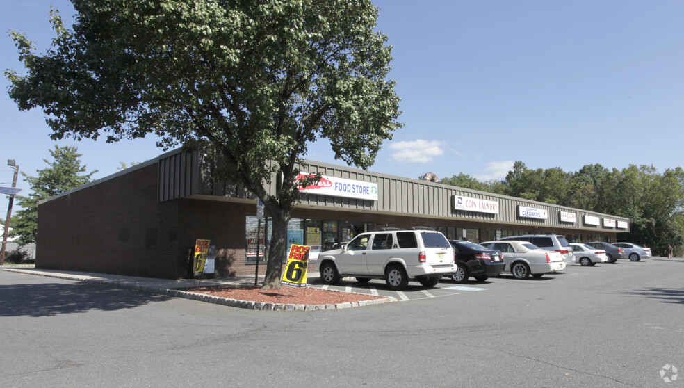 4 Brunswick Ave, Edison, NJ for lease - Primary Photo - Image 1 of 2